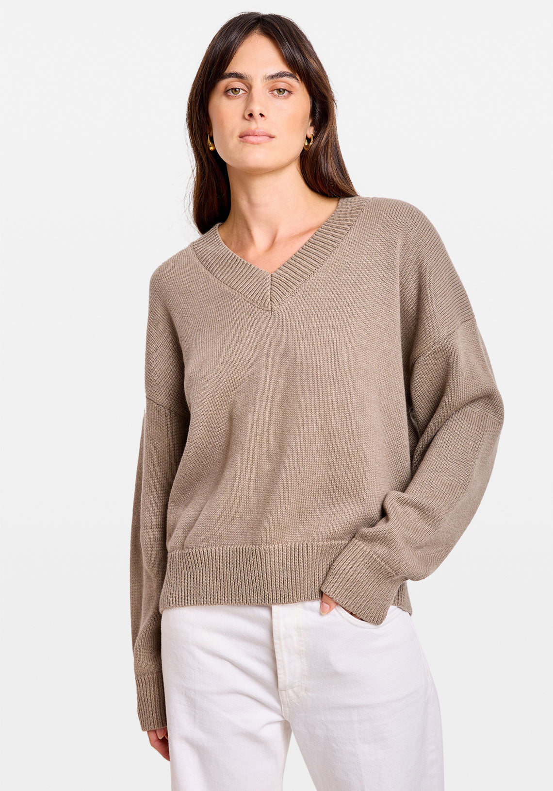 V NECK SWEATER TAUPE