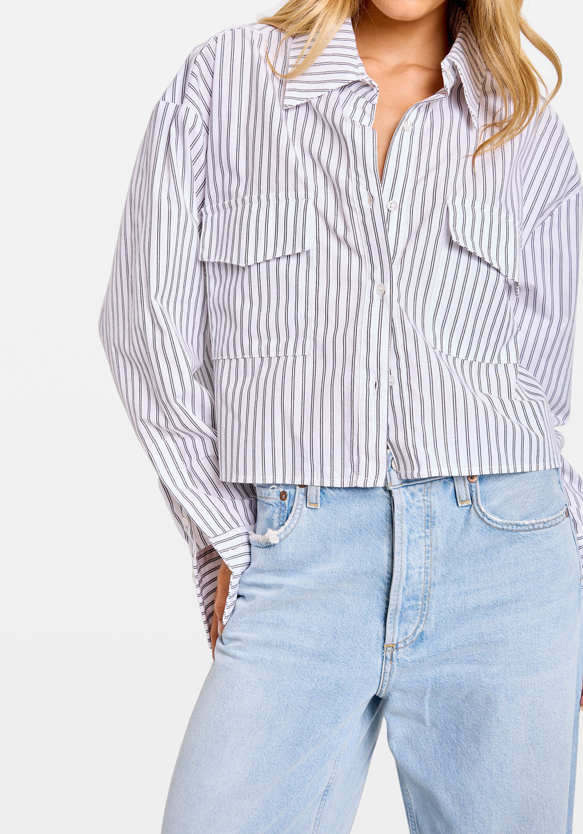 OVERSIZED CROP POCKET SHIRT BLACK STRIPE