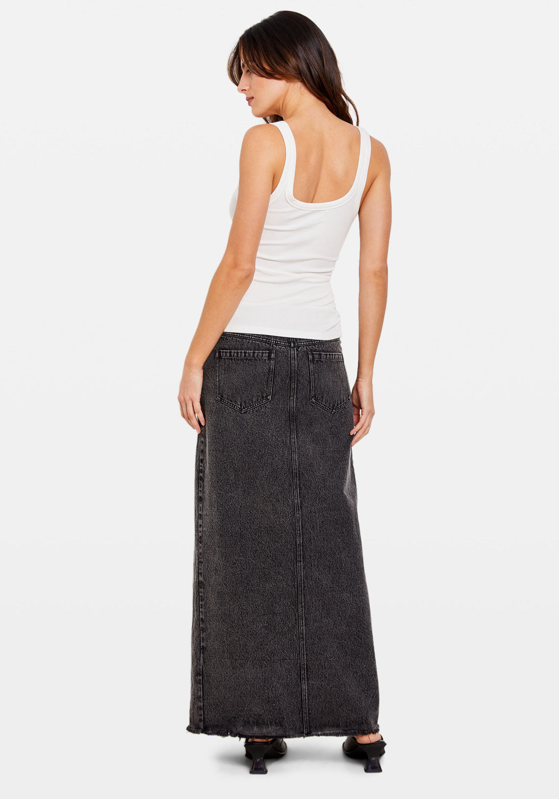 HARDWARE TANK WHITE