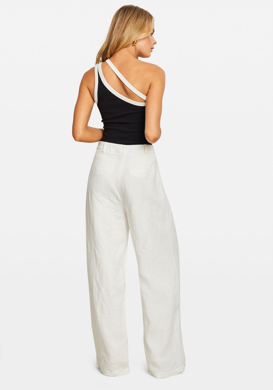 ONE SHOULDER STRAP TANK BLACK/WHITE