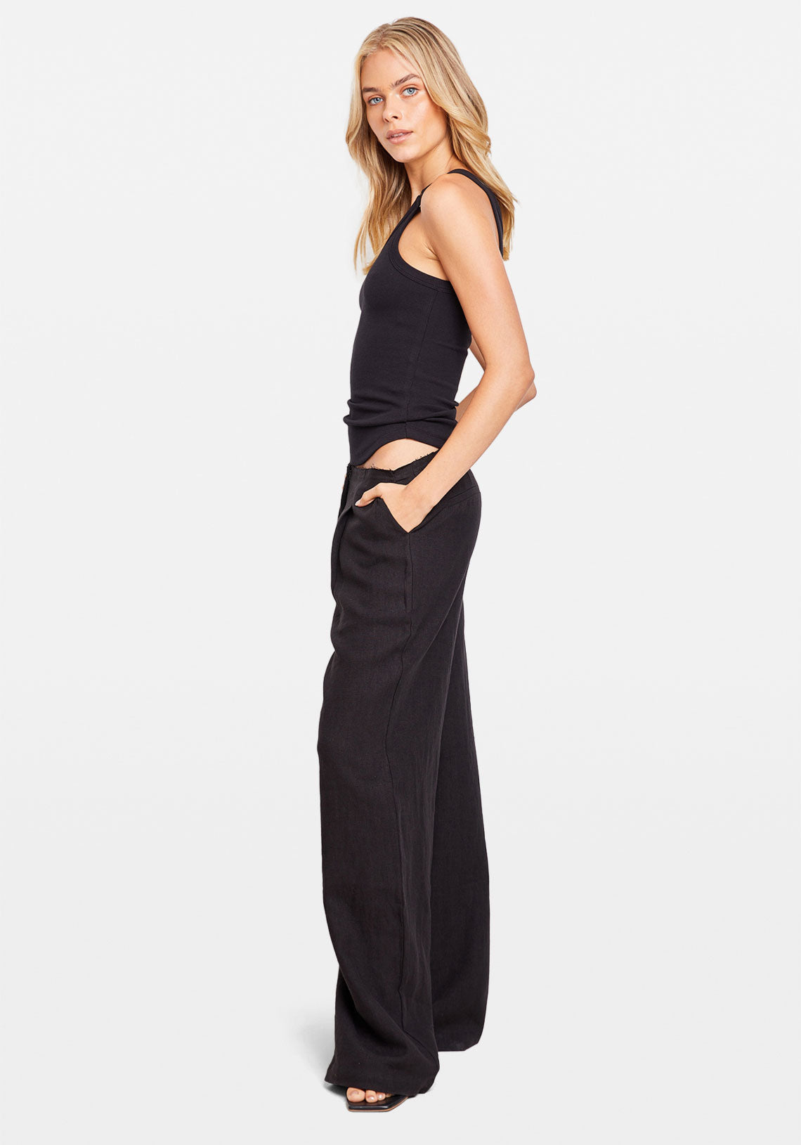 ONE SHOULDER HARDWARE TANK BLACK