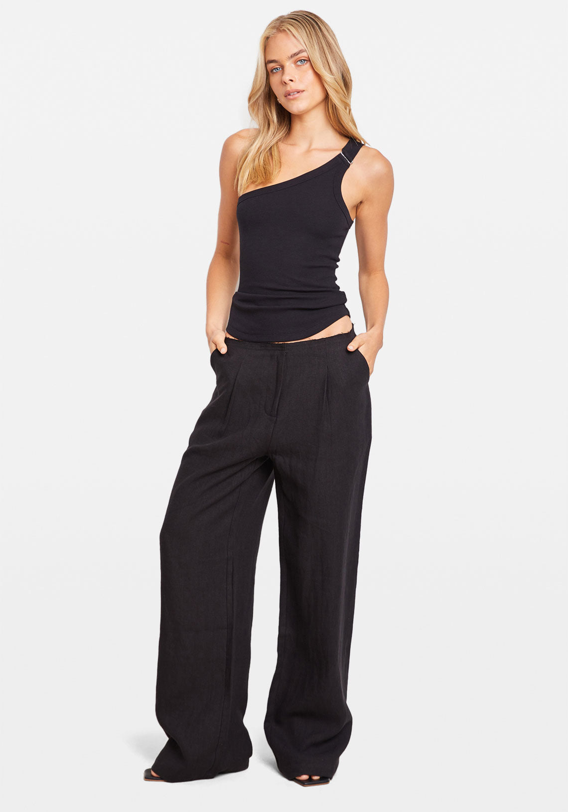 ONE SHOULDER HARDWARE TANK BLACK